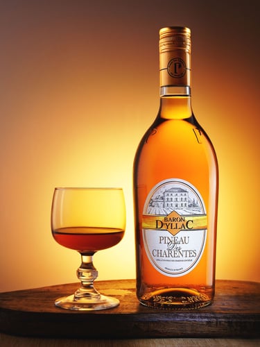 Photographie de bouteille de Pineau des Charentes-thlmphoto