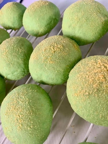pandan macapuno pandesal