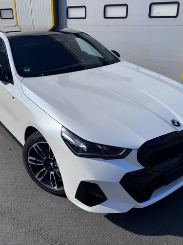 Fahrzeug Vollfolierung Car wrapping in der Schweiz Bmw Mercedes Volkswagen Bmw Audi Porsche 