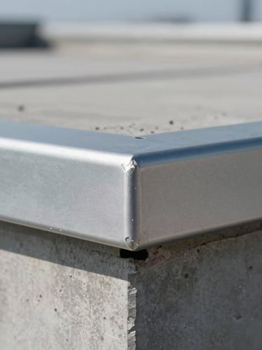 Macro close-up of a seamless aluminum corner joint, perfectly flush with a modern concrete roof under bright natural daylight, highlighting the matte anodized texture.