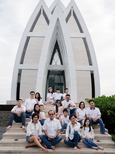 Large multi generation family portrait at The Ritz-Carlton Bali in Nusa Dua during a family photography session