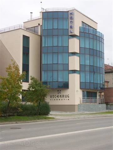 Vecekrug hotel