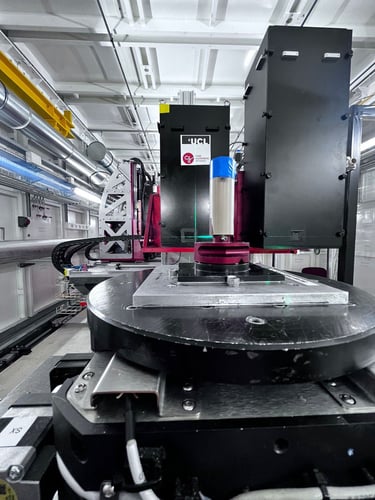 Lithium ion battery holder on the beamline stage