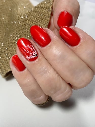 ongles rouges béziers 