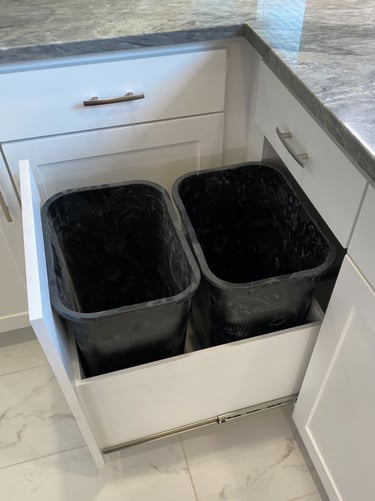 Under cabinet double trash can