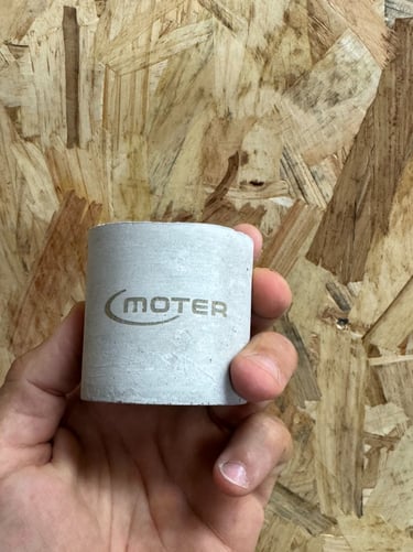 Gravure Laser béton ciment