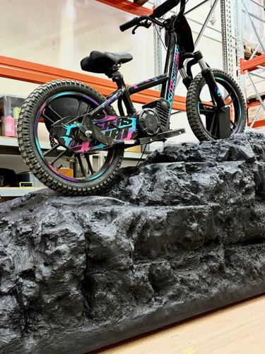 Handgefertigte Skulptur für Masters of Dirt