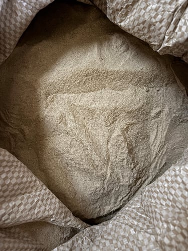 bentonita sódica natural material