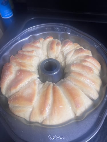 Pull apart butter bread