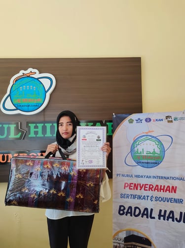 penyerahan sertifikat suvenir badal haji