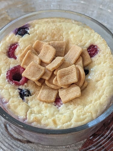 High protein low calorie berry breakfast bake