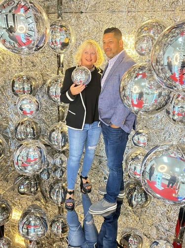 couple in photo booth