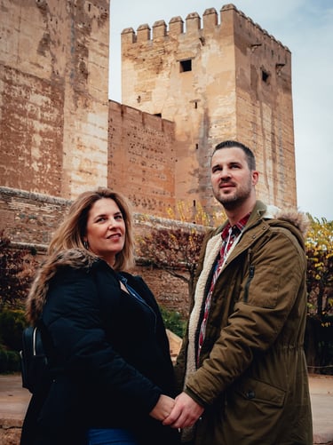 fotografia de pareja en granada del fotografo alex marley con información de packs y precios de las