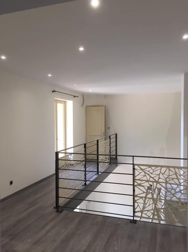 Rénovation d'une villa à Sainte-Maxime - pose de placo, préparation soignées pour résultat haut de gamme