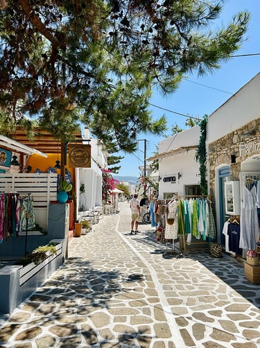 Les boutiques de la Karabia à Antiparos