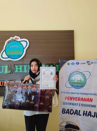 penyerahan sertifikat suvenir badal haji
