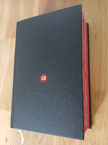 couverture sans jaquette de l'édition collector du seigneur des anneaux 