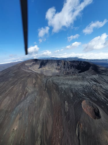 helicopter, piton de la fournaise