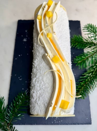 Buche de Noël exotique : mangue, passion, coco
