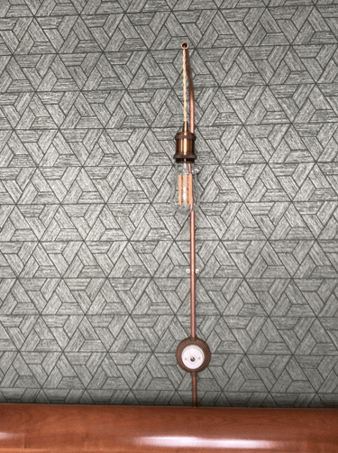 Luminaire vintage en cuivre avec ampoule led suspendue et interrupteur