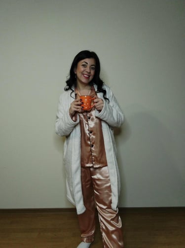 Women’s Pajamas Set – Satin Long Sleeve 2-Piece Silk Loungewear Sleepwear PJs  Relax in style 