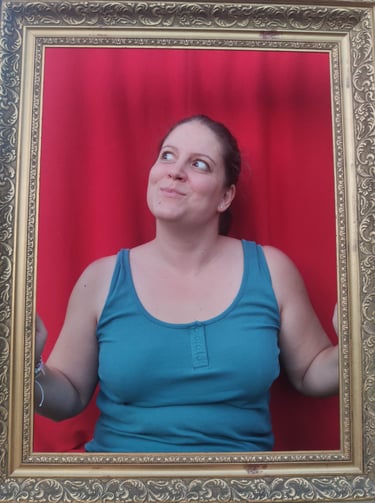 Aurore GHYS - Membre de la Troupe en 2025. La queen.