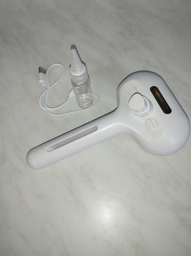 3-in-1 cat steam brush with mist function and hair release button, safe for cats and small dogs