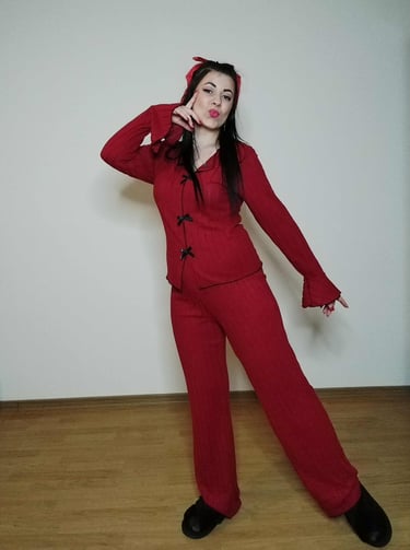 women’s wine-colored ribbed knit long sleeve pajama set cozy 2-piece sleepwear for fall , winter