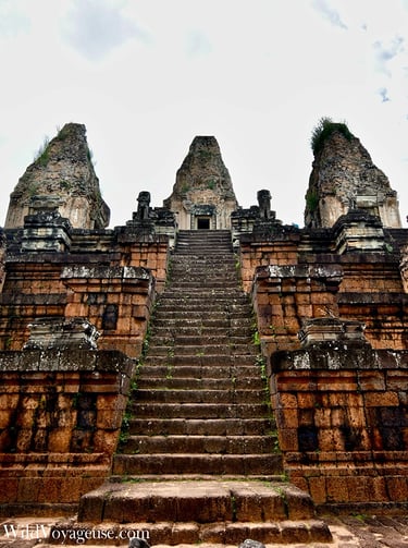 Grand escalier du temple de Pre Rup, Siem Reap, Cambodge