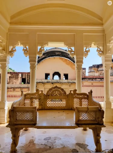 Marble throne of Raja Ratan Singh at Ratan Daulat, Bundi, a single carved block of Makrana marble symbolizing royal authority
