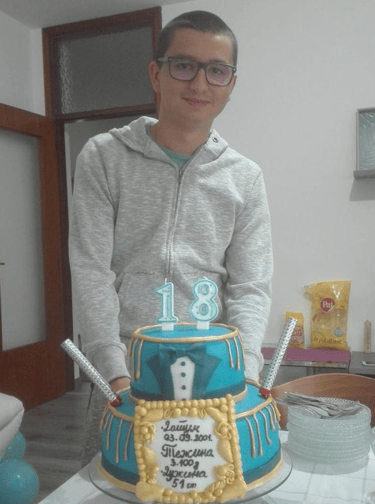 Gabriel è grande 18 anni 