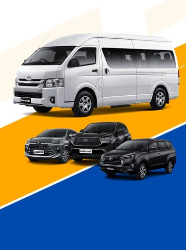 Toyota Hiace putih, Toyota Avanza hitam, Toyota Zenix hitam dan Innova Reborn hitam.