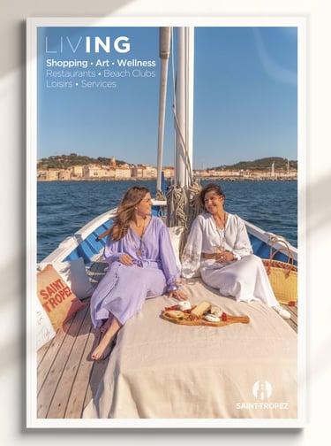 Couverture d'une brochure de luxe pour l'office de tourisme de Saint-Tropez