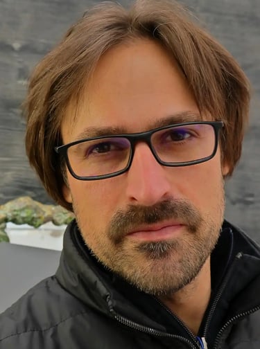 Porträt von Michael Bratusa, Kunsthandwerker aus Österreich und Gründer der Marke GREEN RUBIN