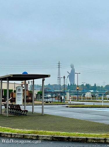 Statue d’Ushiku Daibutsu depuis Ami Premium Outlets