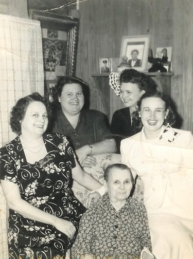 Lillian Carlotta Keech Linton with her mother and sisters in the 1950s