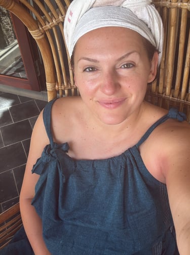 a picture of Alena Booth, founded of Grateful Minds on her Panchakarma retreat in India