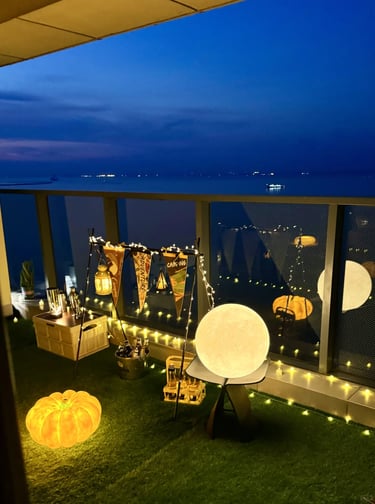Warm decorative lamp for outdoor living spaces, suitable for balconies, patios, and cozy garden corn