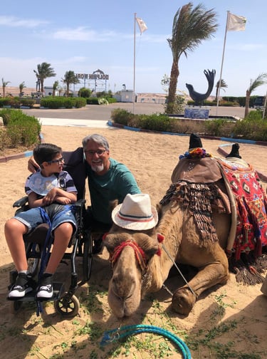 Nossa foto com um camelo.