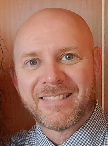 Bill Finn Founder and Contributor to Finn's Footprints Travel Blog focusing on budget travel tips