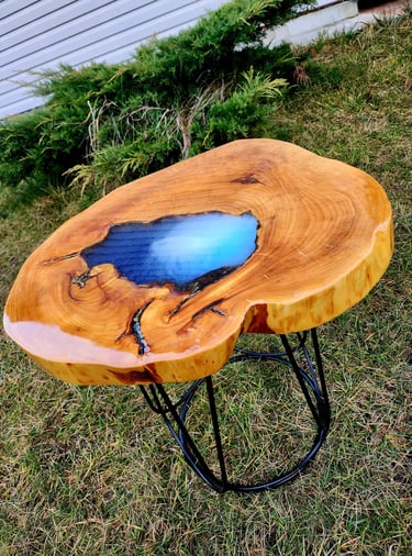 kavos-staliukas-is-epoksido