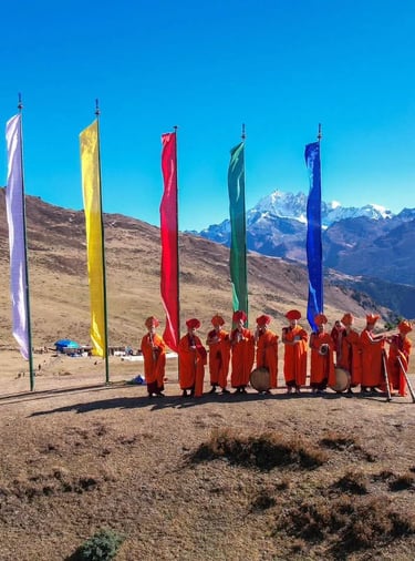 Buddhist-moks_performing-the-opening-ceremony-of-royal-highland-festival