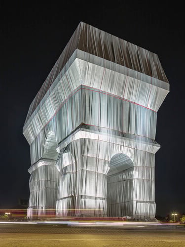 Christo e Jeanne-Claude – Dupla de artistas conhecida por suas grandiosas instalações em espaços