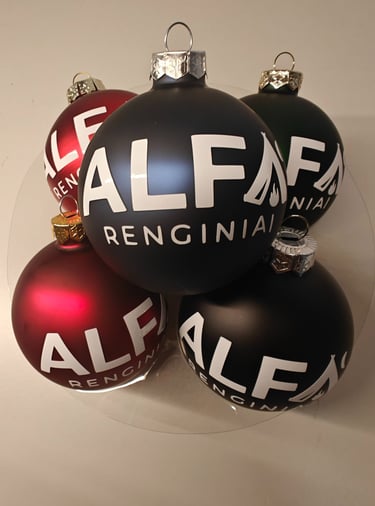 Stikliniai kalediniai zaisliukai su uzrasais