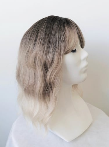 banguotas blond ombre perukas su kirpčiukais, ilgis 38cm