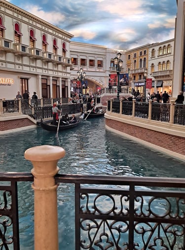 Finn's Footprints Las Vegas Nevada Budget Travel Review