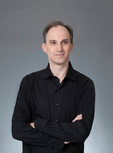 Noel McRobbie Headshot Photo