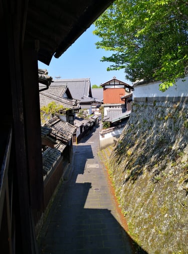 Usuki streetscape