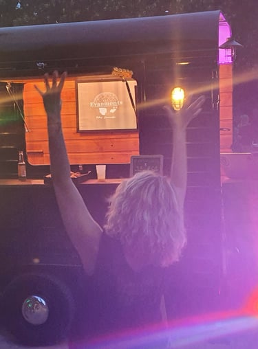 "Evan le van", créateur d'ambiances folles