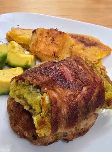 estas son hamburguesas de arberjas con tocineta envueltas delciosas